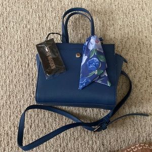 Steve Madden tote w/ tags.